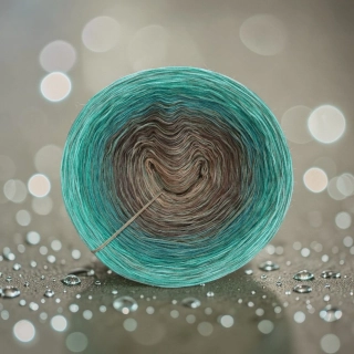 Barevné klubíčko Daisy GlossART 3nitka + viskóza