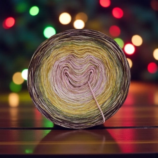 Klubíčko Daisy ART 3+3nitka (s lurexem, viskózou a bavlnou)